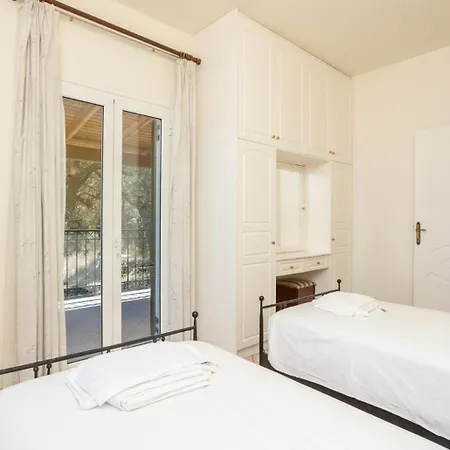 Villa Youla Nisaki (Corfu)