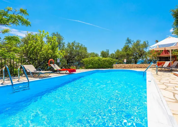 Youla Nisaki (Corfu)